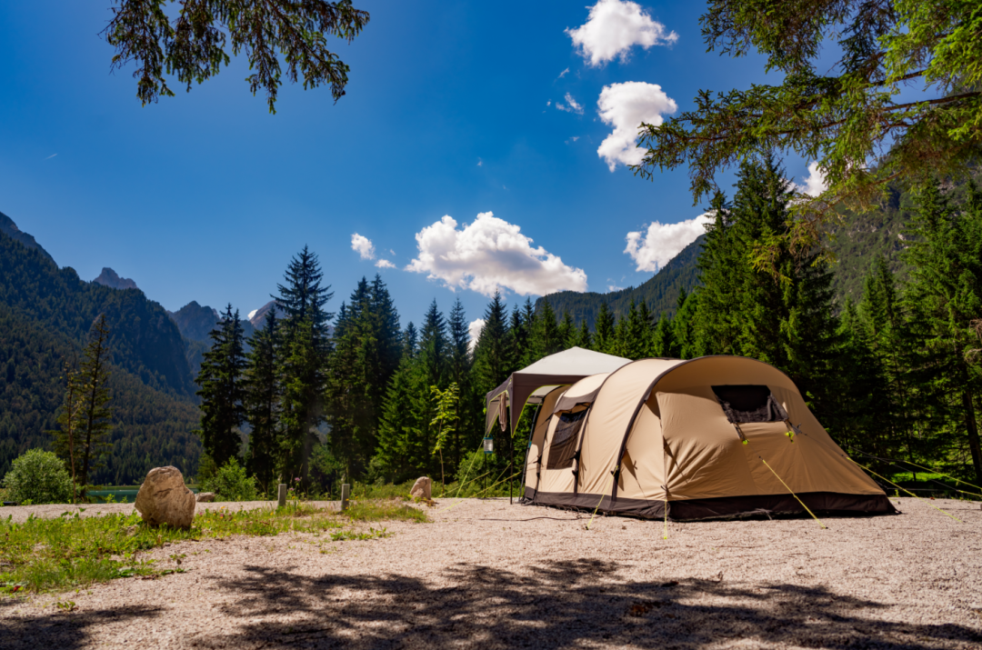 “露营风”火了！食饮企业如何搭上这辆快车？