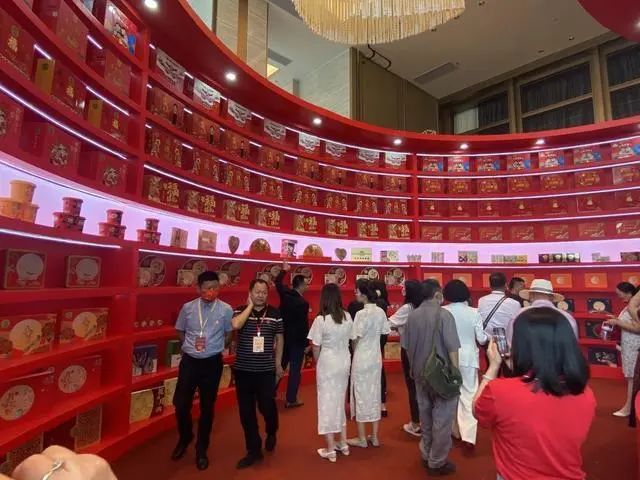 徐福记30周年推30大系列200余款新品